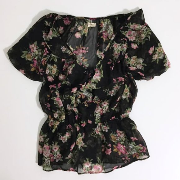 🍒5/$20🍒YDE Black Floral Ruffle Blouse - Picture 4 of 6